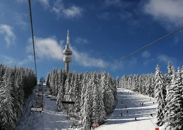 Private In Snezhanka Apartment *